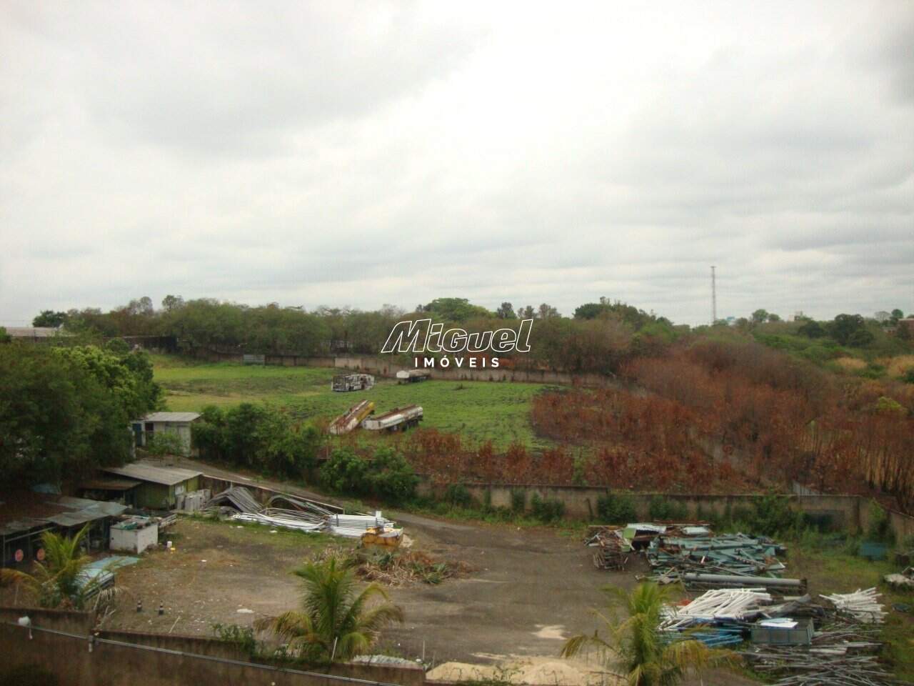 Apartamento, à venda, Jardim Caxambu - 3 quartos Condomínio Portal das Flores - Piracicaba/SP: