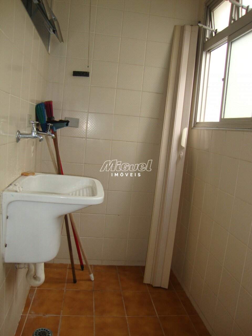 Apartamento, à venda, Jardim Caxambu - 3 quartos Condomínio Portal das Flores - Piracicaba/SP: