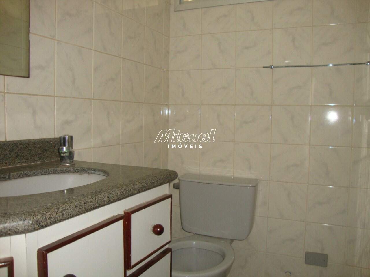 Apartamento, à venda, Jardim Caxambu - 3 quartos Condomínio Portal das Flores - Piracicaba/SP: