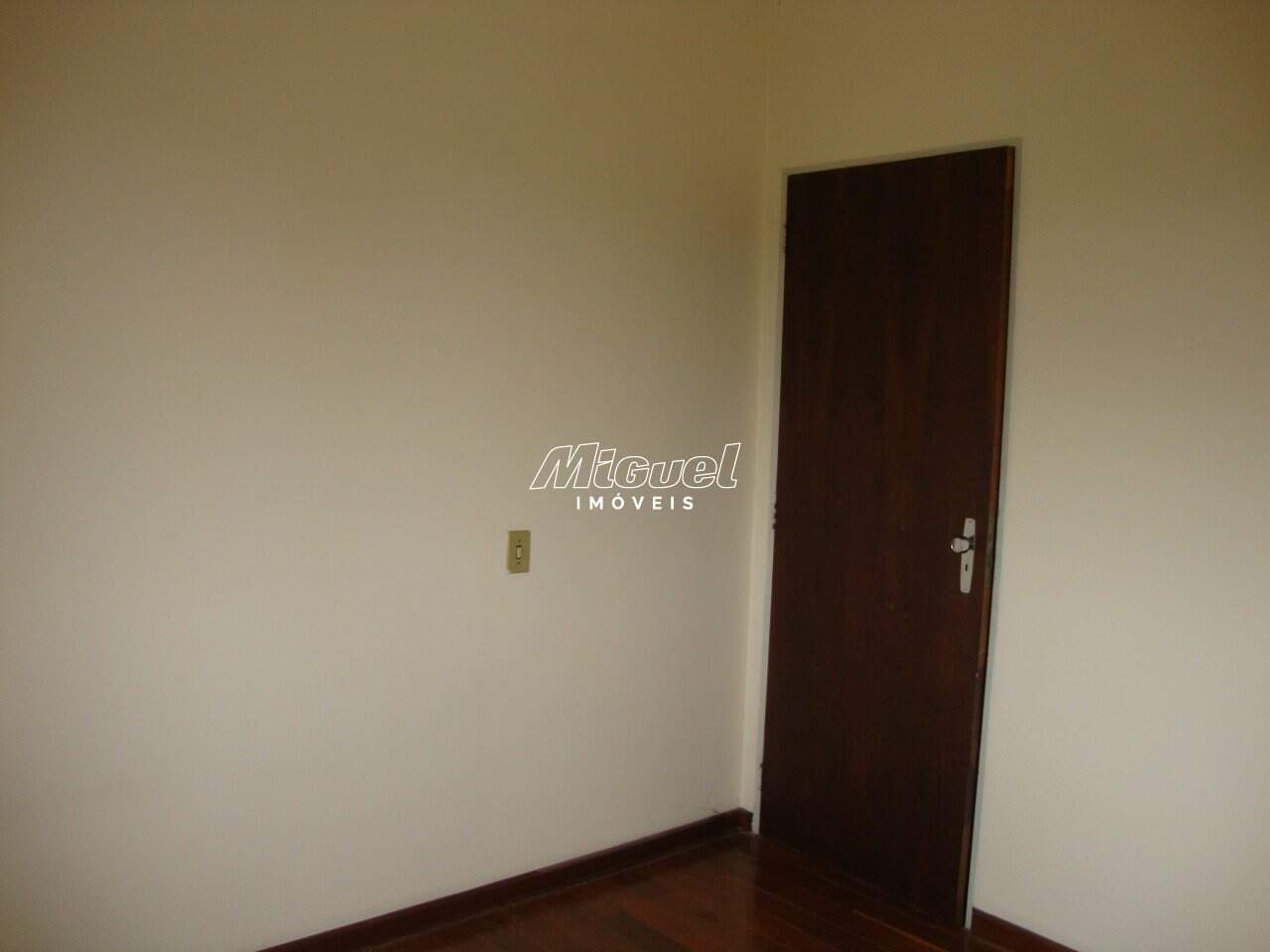 Apartamento, à venda, Jardim Caxambu - 3 quartos Condomínio Portal das Flores - Piracicaba/SP: