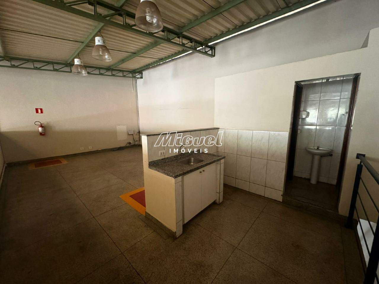 Prédio Comercial para aluguel no Piracicamirim: 