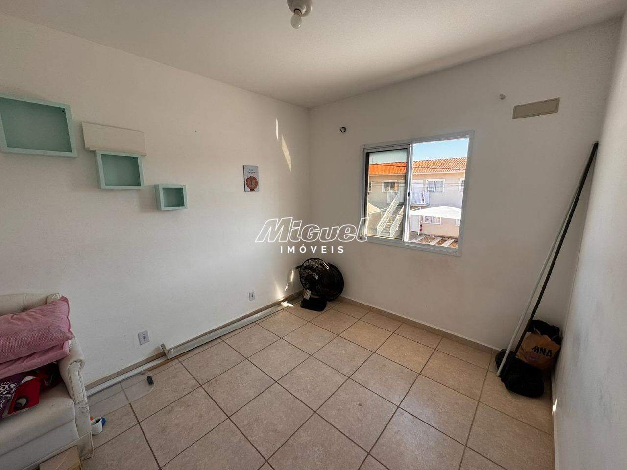 Casa em Condomínio para aluguel no Parque Piracicaba: