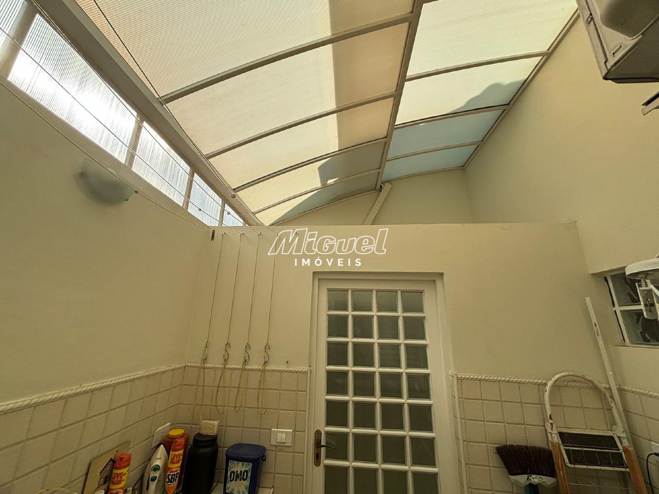 Casa à venda no Jardim Noiva da Colina: 