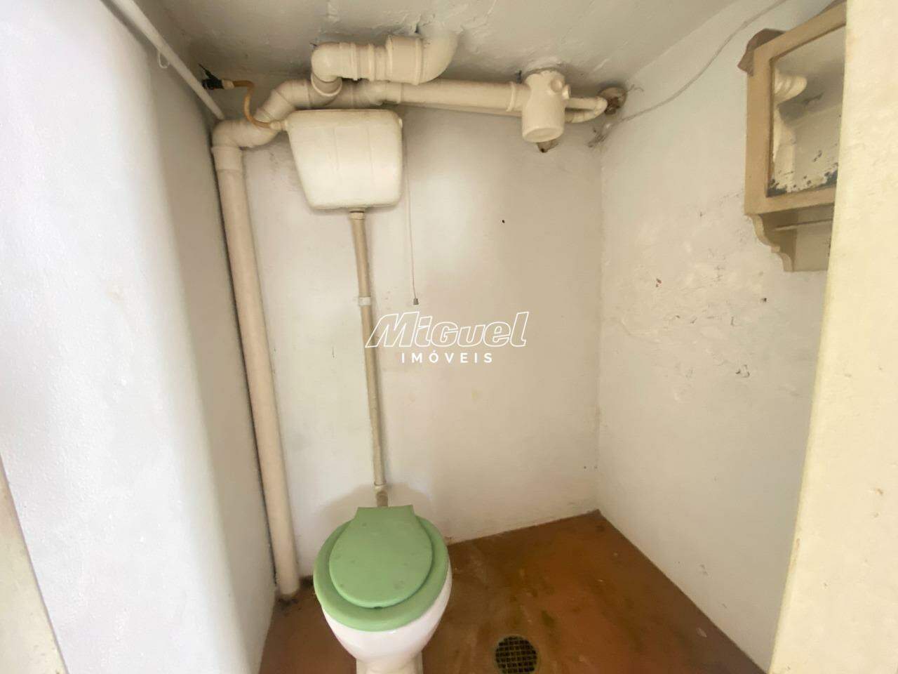 Casa à venda no Centro: 