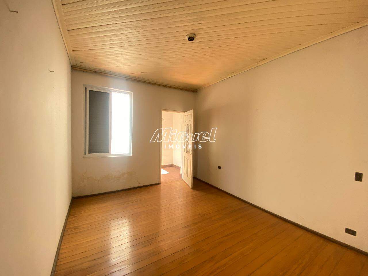 Casa à venda no Centro: 