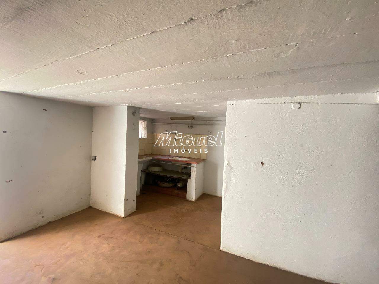 Casa à venda no Centro: 