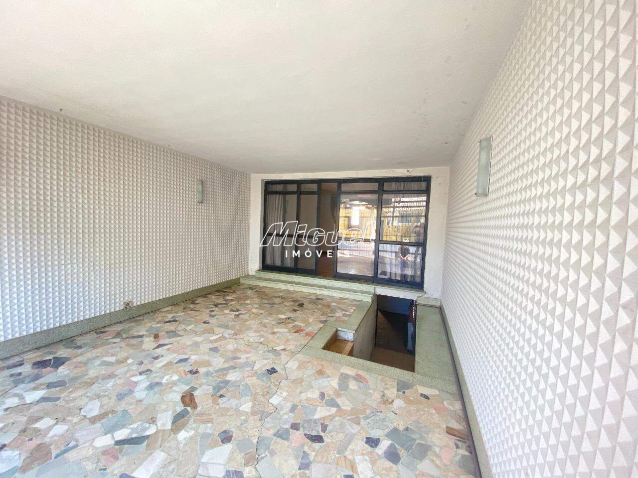 Casa à venda no Centro: