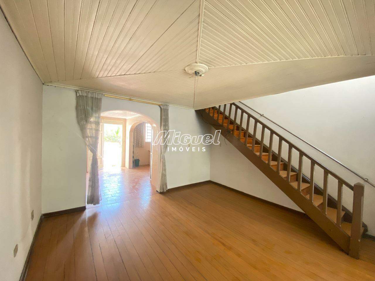 Casa à venda no Centro: