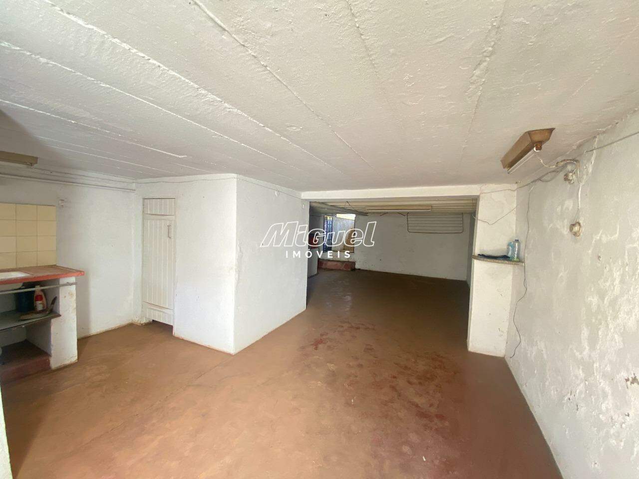 Casa à venda no Centro: 