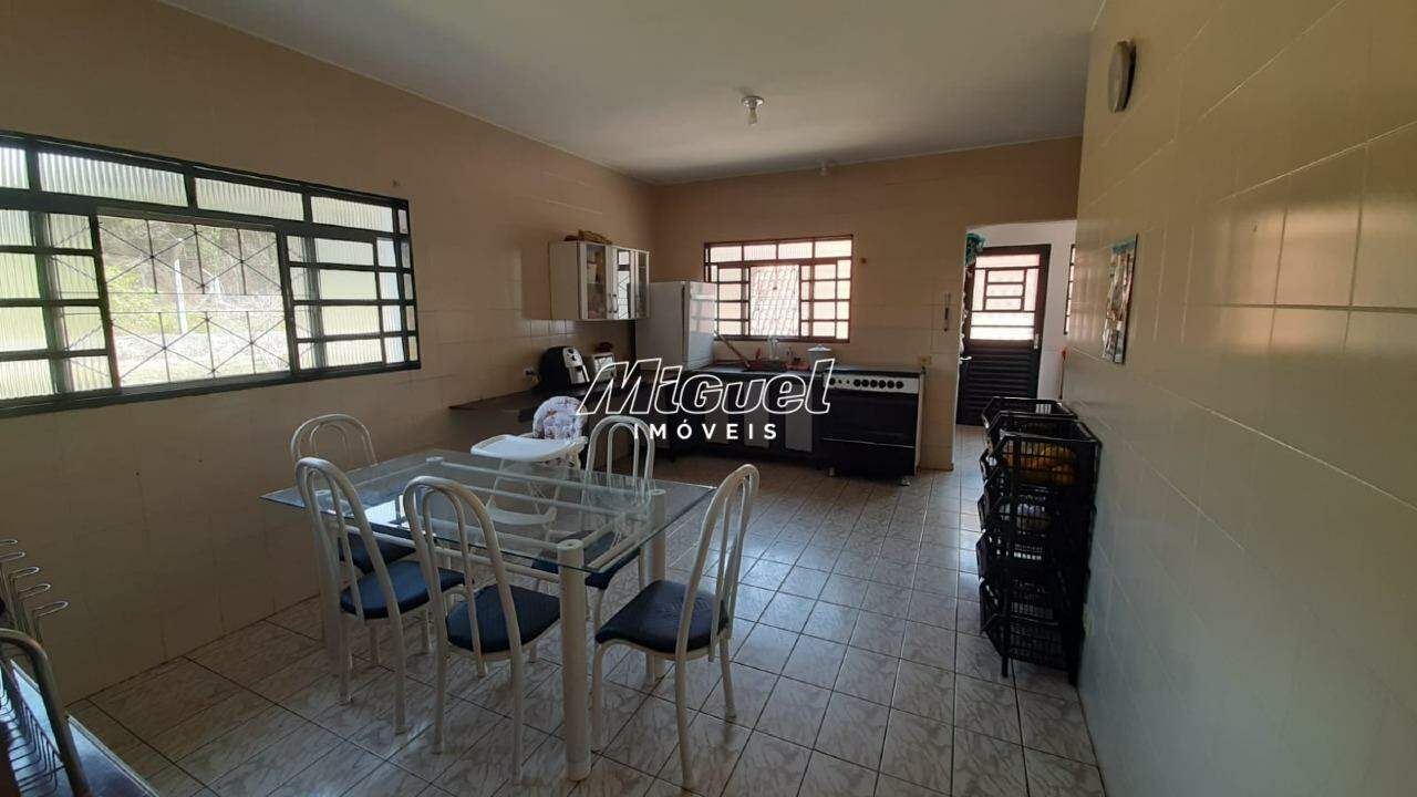 Chácara, à venda, Camargo - 3 quartos - Águas de São Pedro/SP: 