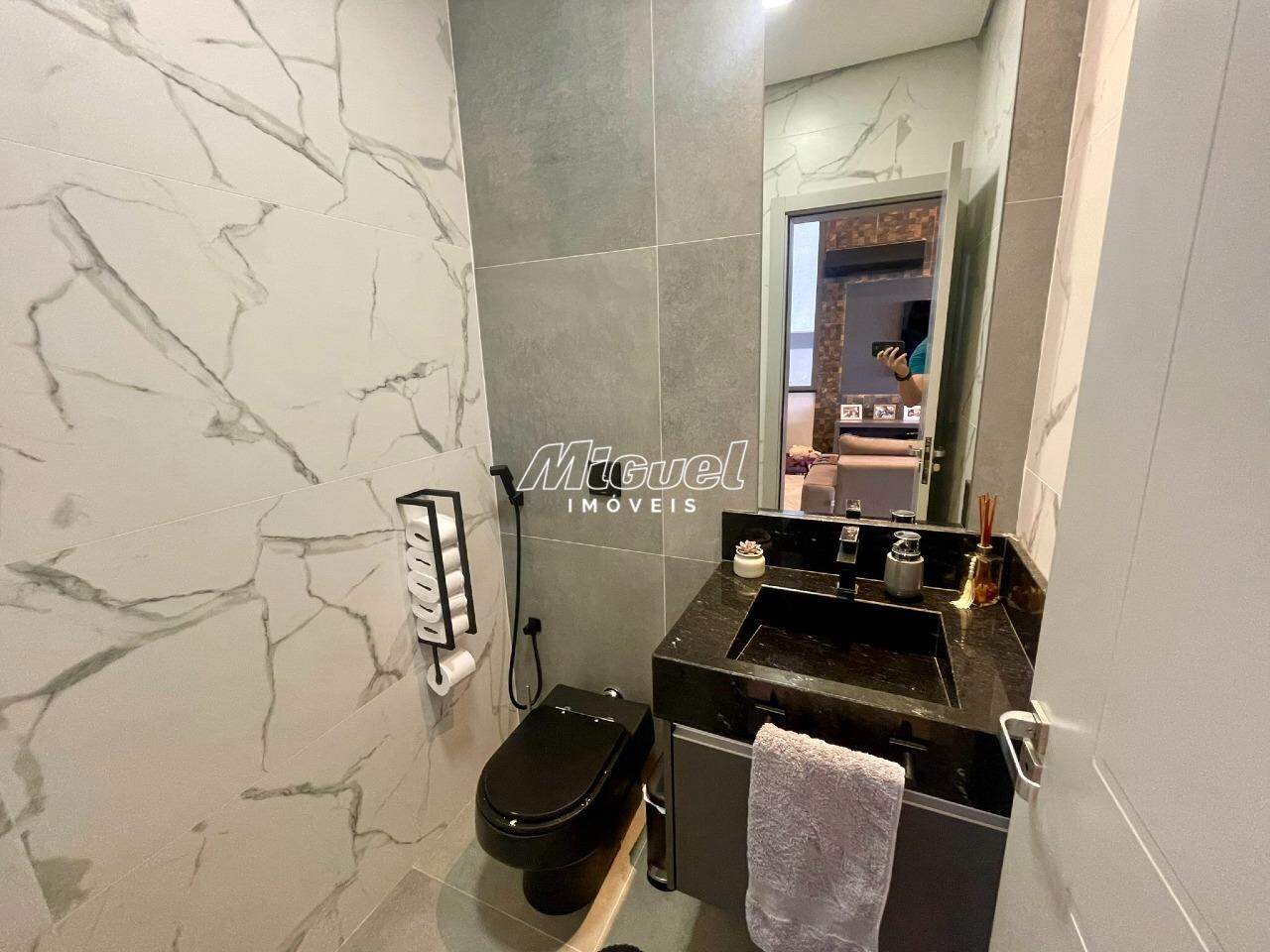 Casa em Condomínio à venda no Reserva Jequitibá: