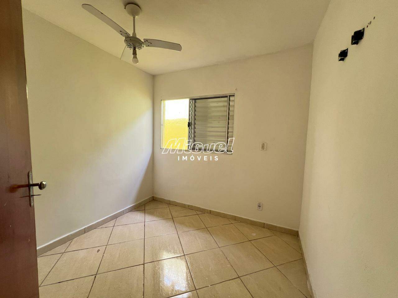 Casa à venda no Jardim Bartira (Tupi): 