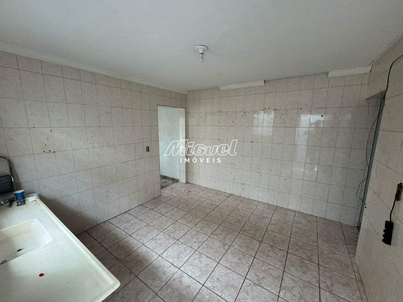 Casa para aluguel no Jardim Itapuã: 