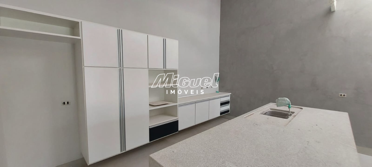 Casa em Condomínio para aluguel no Dois Córregos: 