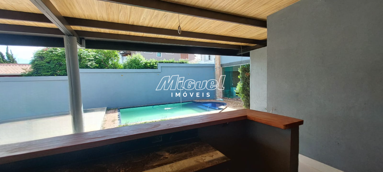 Casa em Condomínio para aluguel no Dois Córregos: 