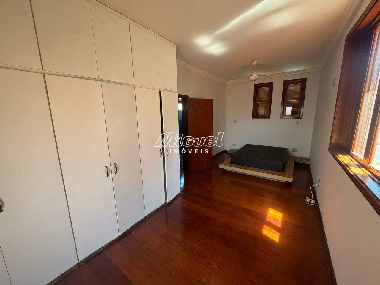 Casa em Condomínio, Área Total 573,29m² para aluguel, Terras de Piracicaba III - Piracicaba 4 quartos Condomínio Terras de Piracicaba III : 