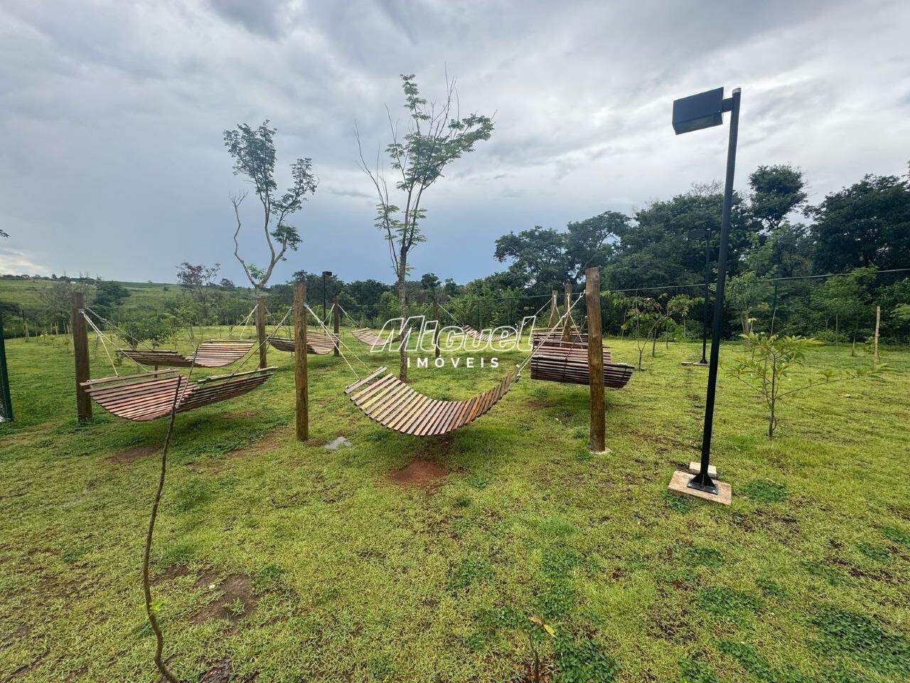 Casa em Condomínio para aluguel no Parque Residencial Piracicaba: 