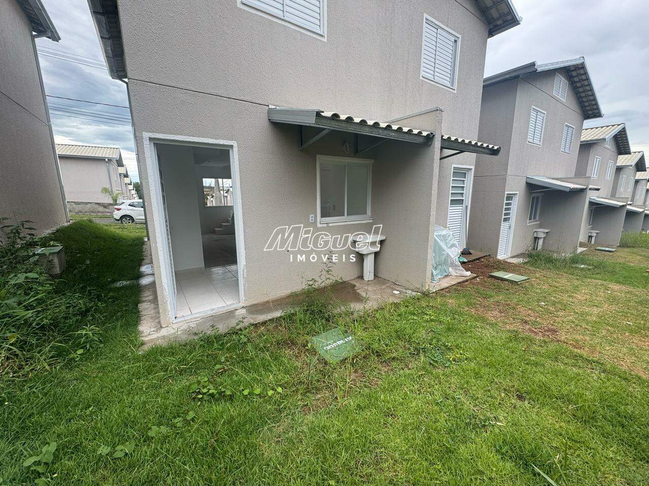 Casa em Condomínio para aluguel no Parque Residencial Piracicaba: 