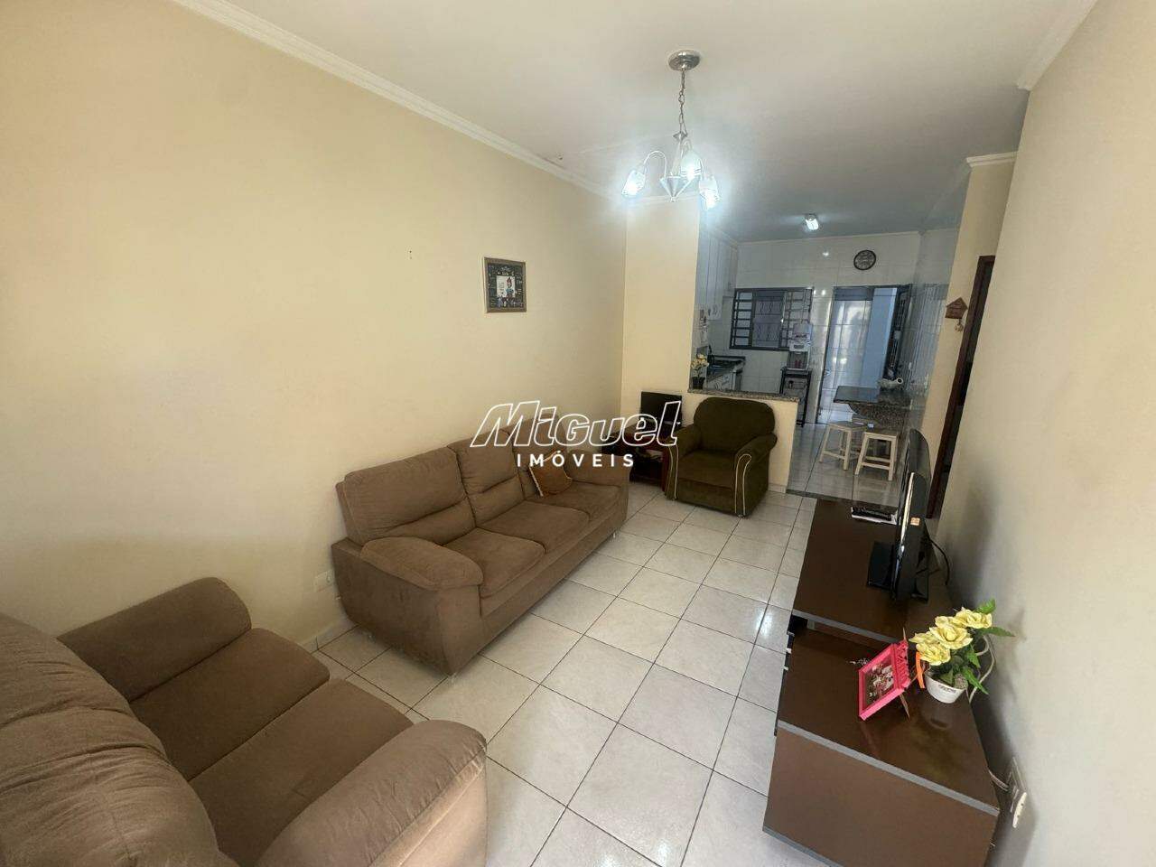 Casa para aluguel no Centro:
