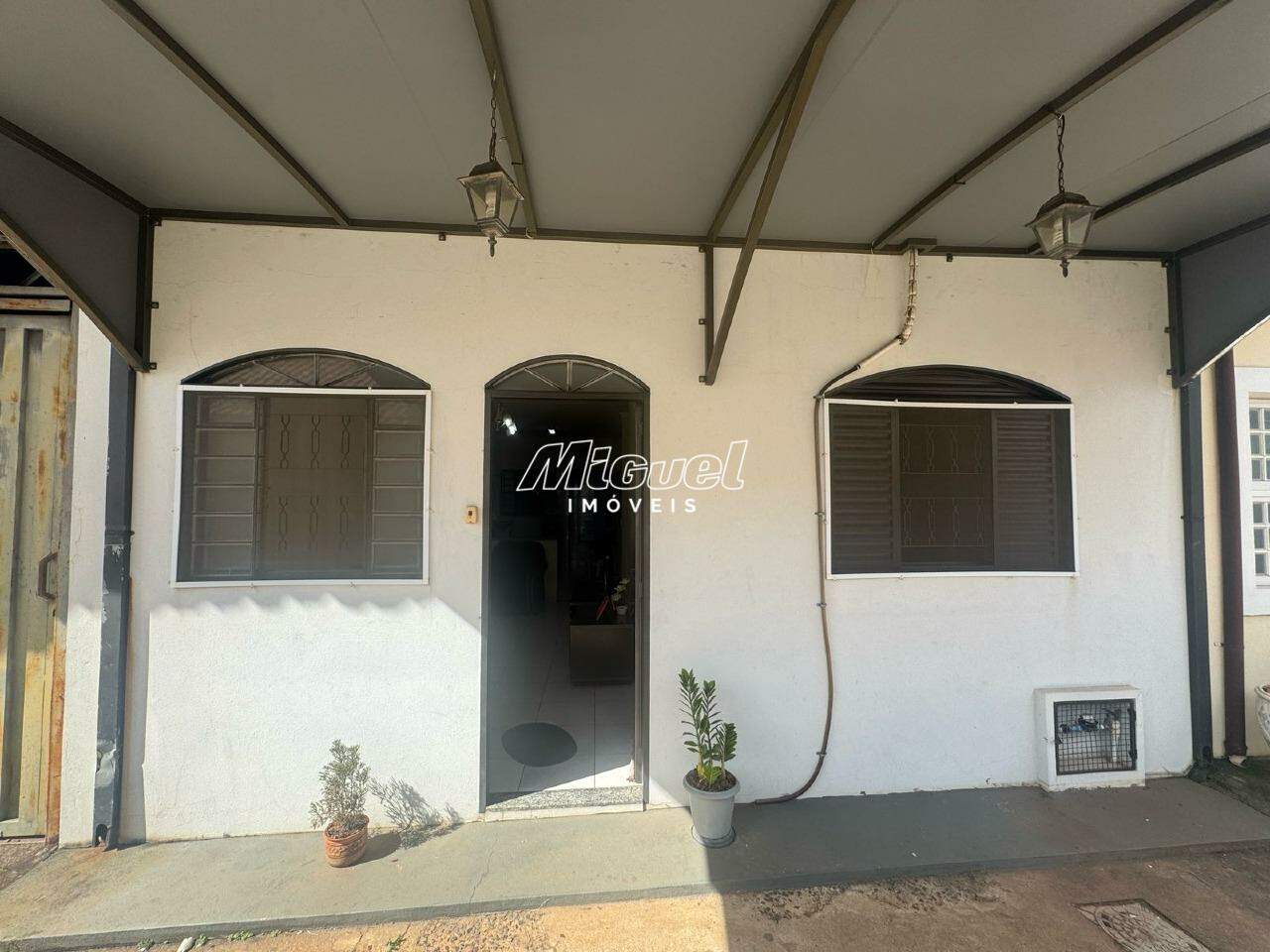 Casa para aluguel no Centro: