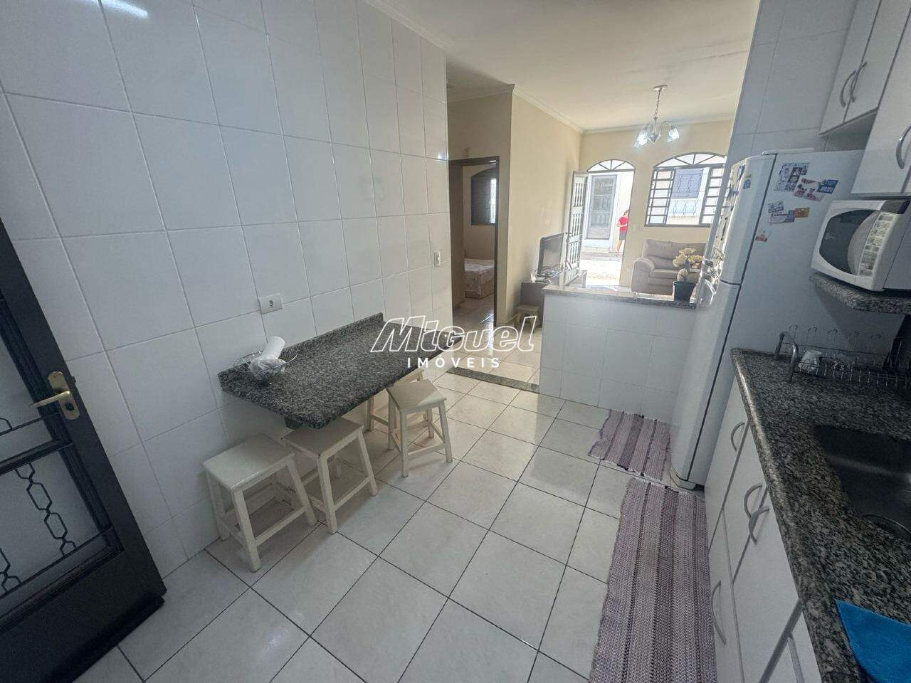 Casa para aluguel no Centro: 