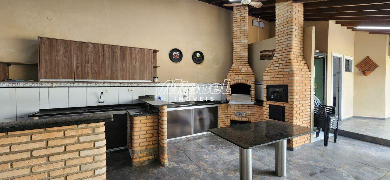 Casa à venda no Jardim São Francisco:
