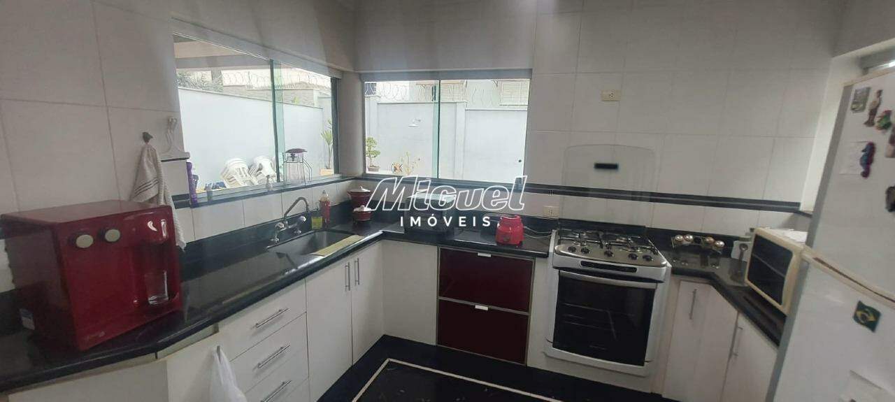 Casa em Condomínio, Área Total 350,00m² para aluguel, Piracicamirim - Piracicaba 3 quartos Condomínio Village De Lions : 