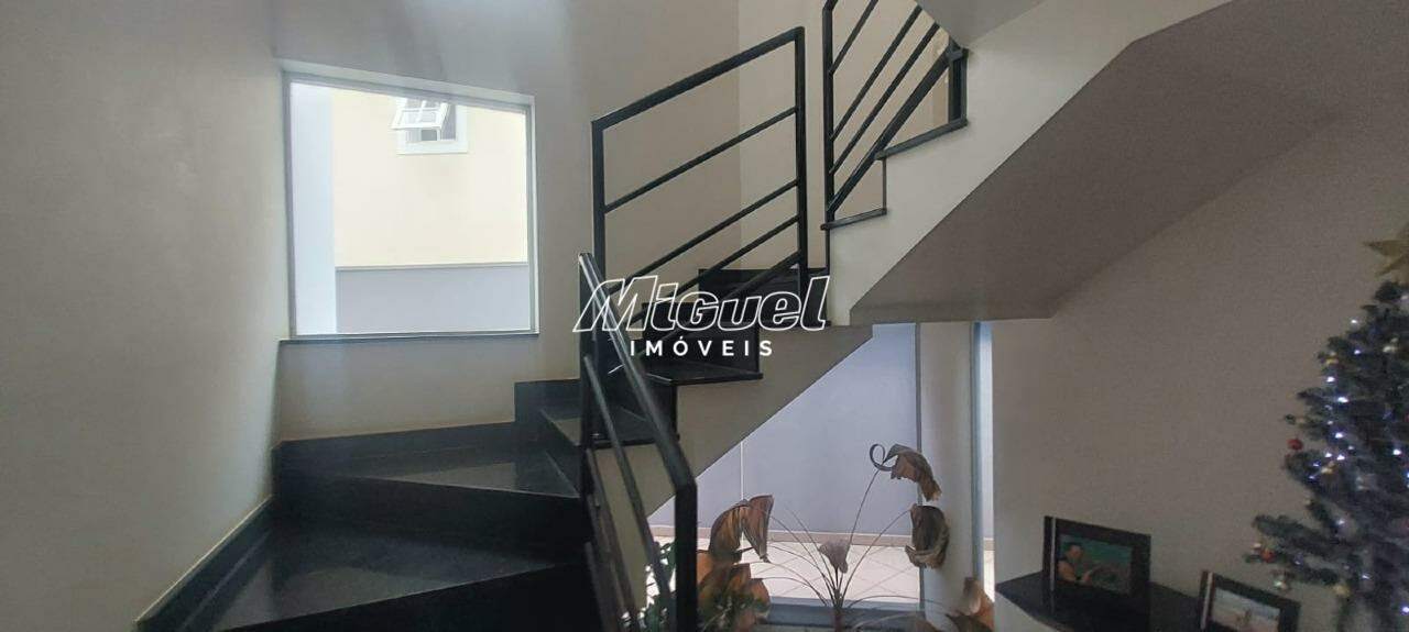 Casa em Condomínio, Área Total 350,00m² para aluguel, Piracicamirim - Piracicaba 3 quartos Condomínio Village De Lions : 