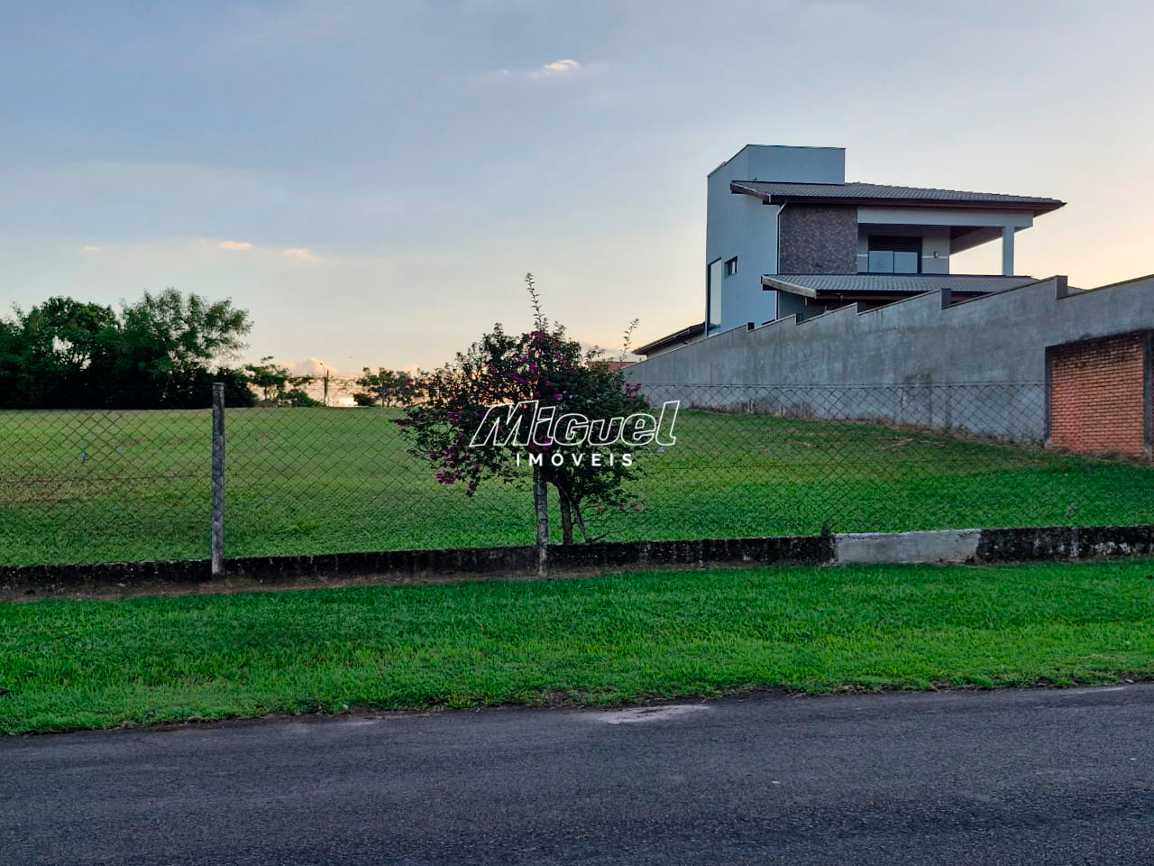 Terreno em Condomínio, à venda, Recanto das Águas - Residencial Recanto das Aguas - São Pedro/SP: 