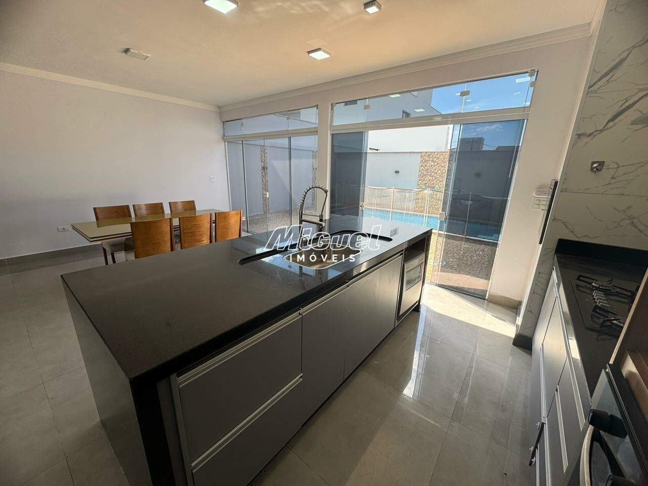 Casa em Condomínio, Área Total 360,00m² para aluguel, Ondas - Piracicaba 3 quartos Condomínio Damha I : 