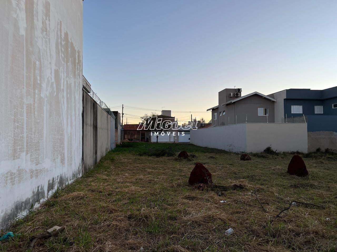 Terreno Comercial, à venda, Jardim Astúrias I - - Piracicaba/SP: 