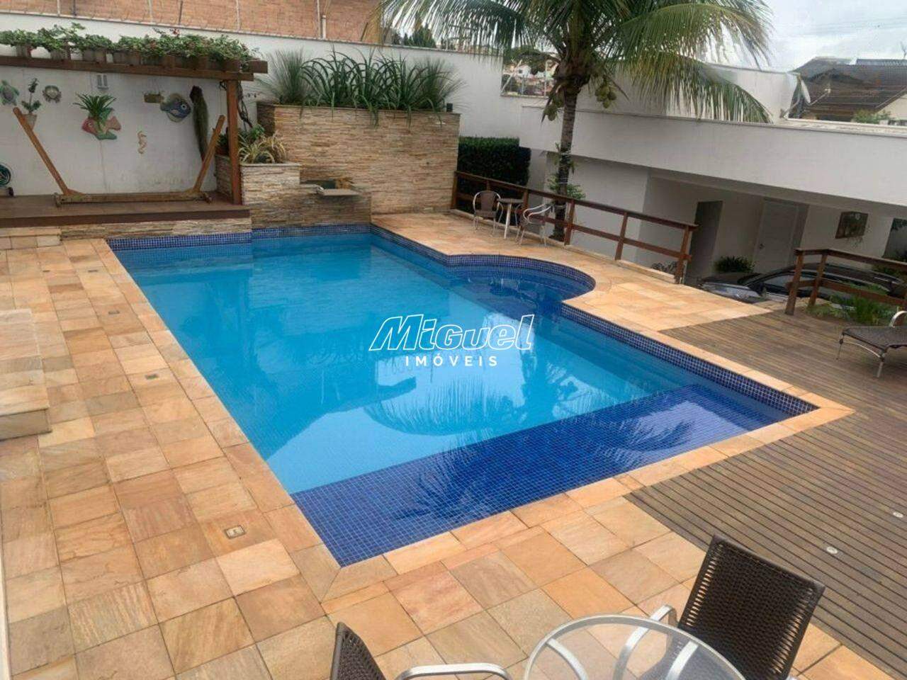 Casa, à venda, Centro - 4 quartos - Piracicaba/SP: 
