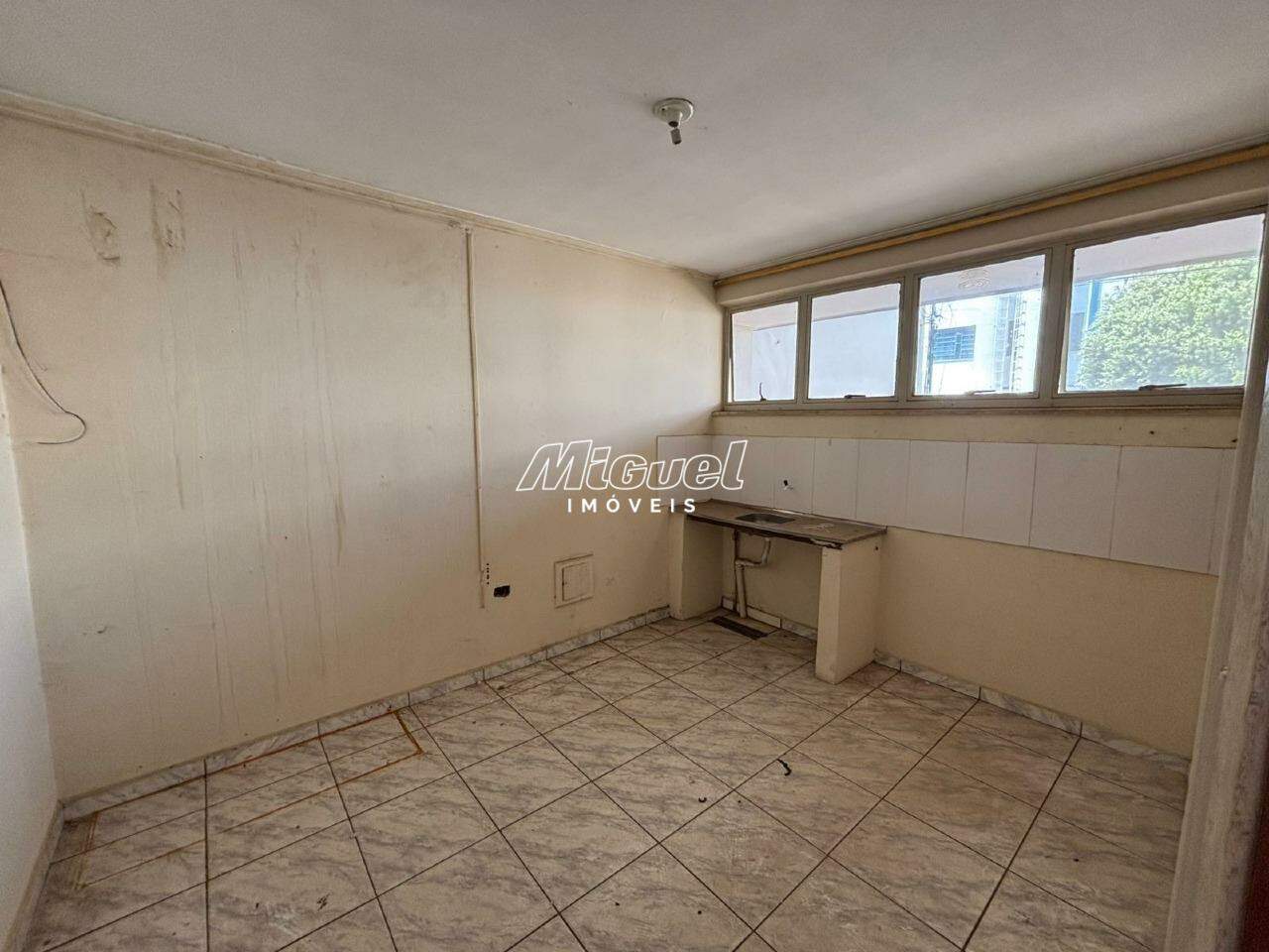 Casa, à venda, Centro - 4 quartos - Capivari/SP: 