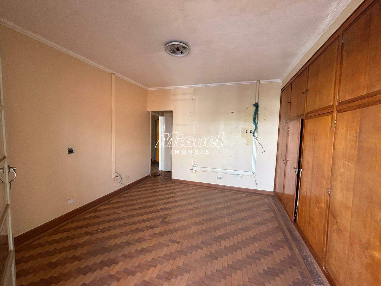 Casa, à venda, Centro - 4 quartos - Capivari/SP: 
