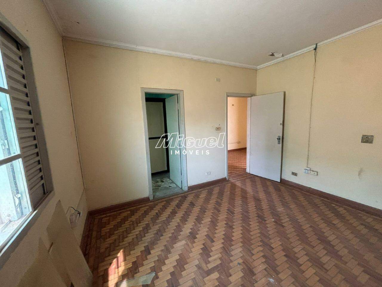 Casa, à venda, Centro - 4 quartos - Capivari/SP: 