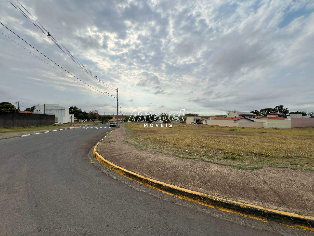 Área, à venda, Centro - - Saltinho/SP: 