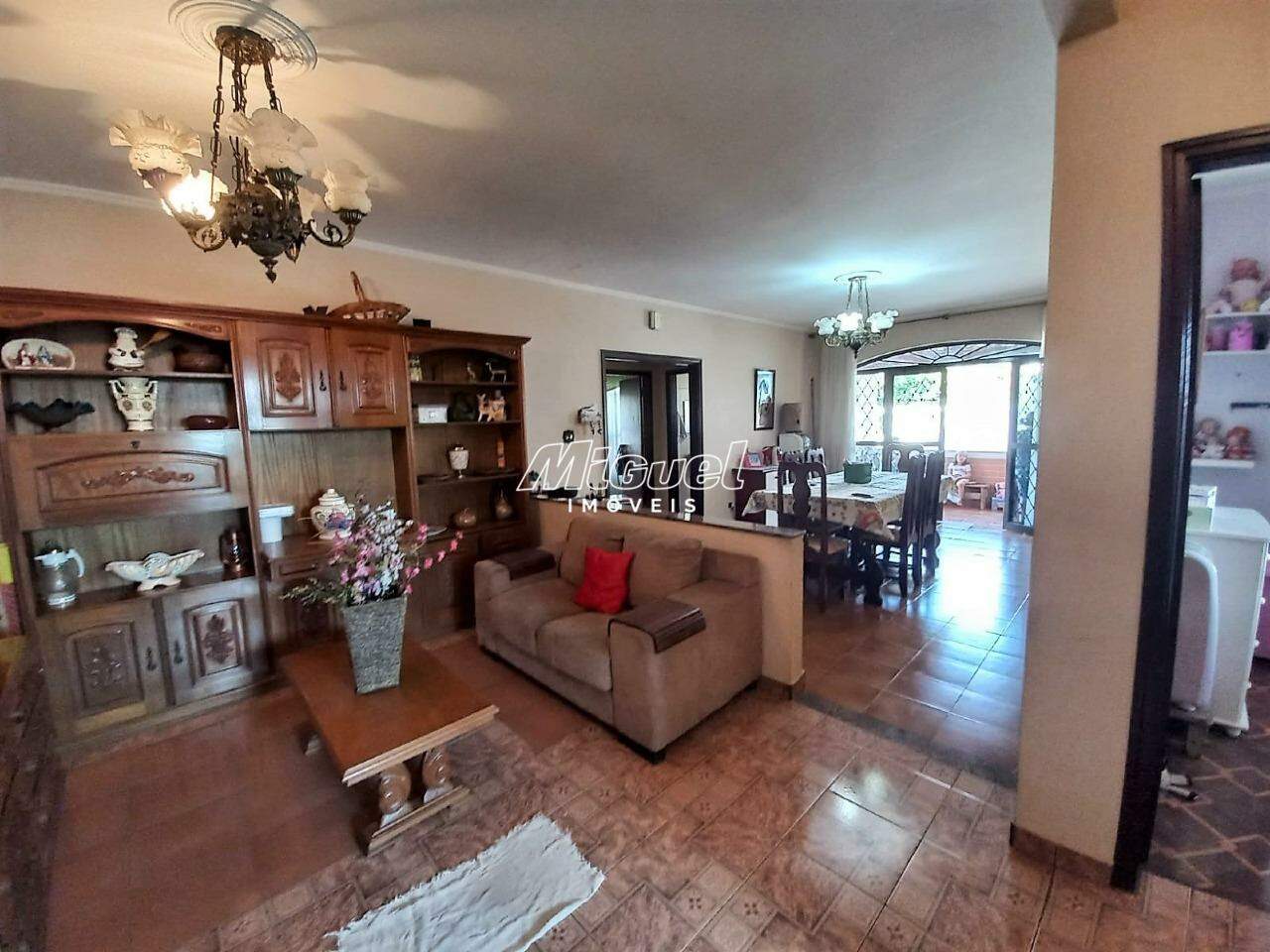 Casa para aluguel no Vila Rezende: 