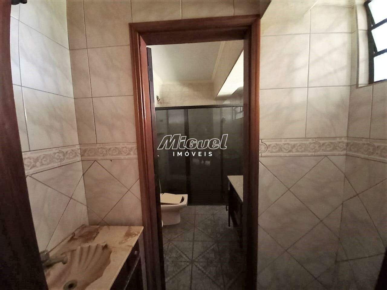 Casa para aluguel no Vila Rezende: 