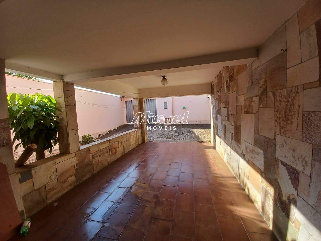 Casa para aluguel no Vila Rezende: 