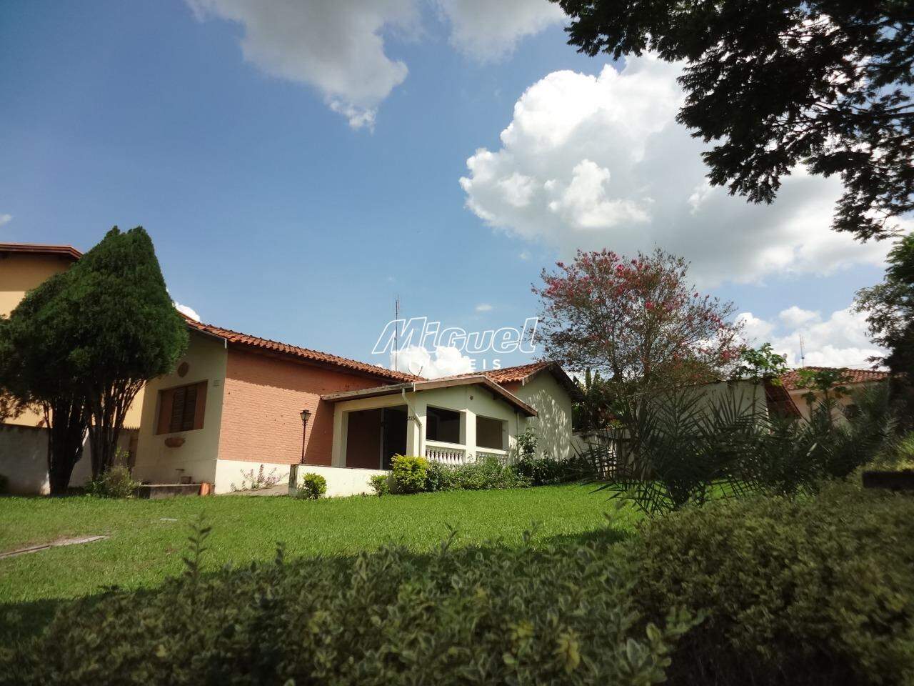 Casa, à venda, Jardim Iporanga - 2 quartos - Águas de São Pedro/SP: 