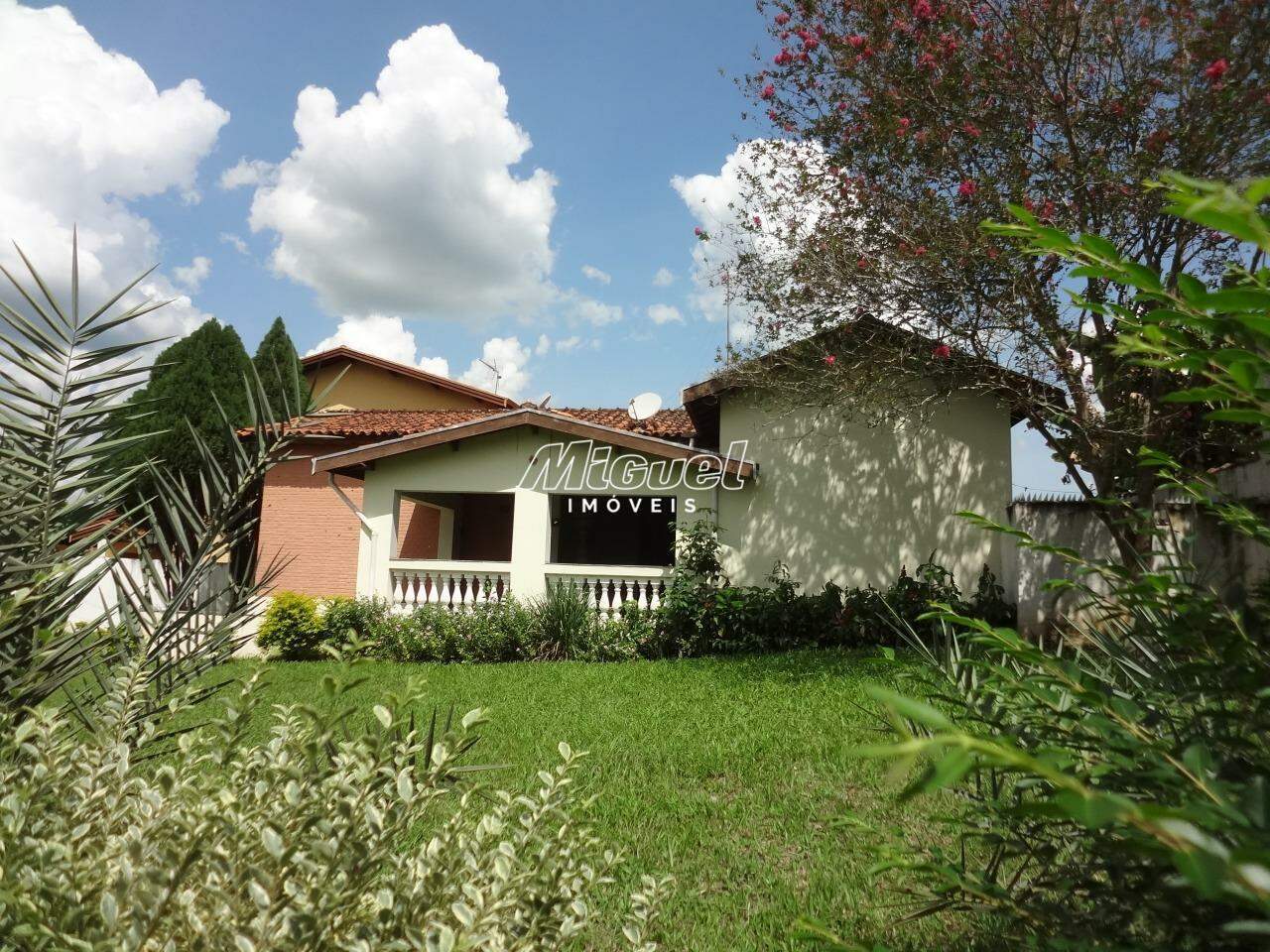 Casa, à venda, Jardim Iporanga - 2 quartos - Águas de São Pedro/SP: 