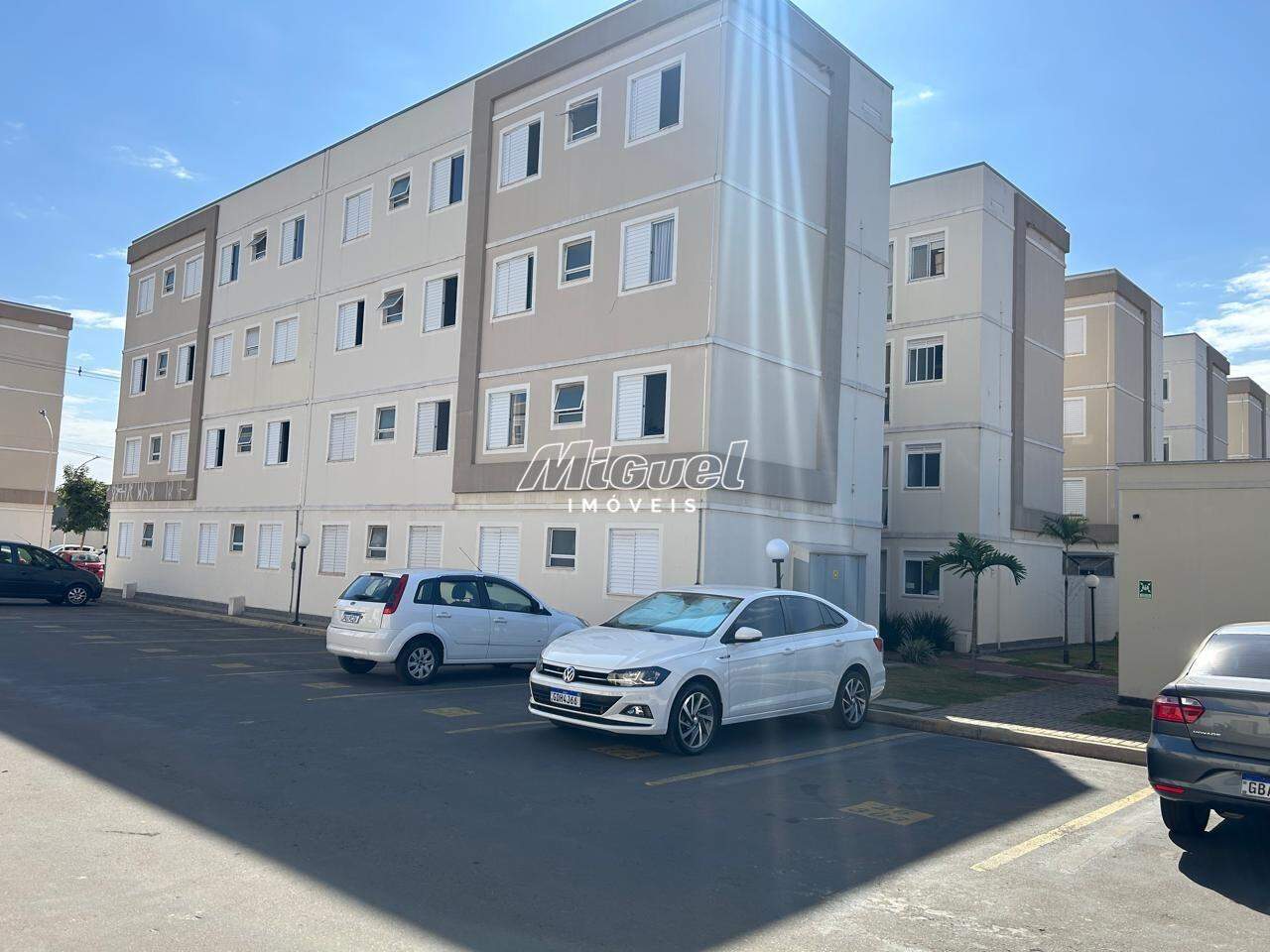 Apartamento, à venda, Dois Córregos - 2 quartos Condomínio Edifício Parque Piazza Verona - Piracicaba/SP: 