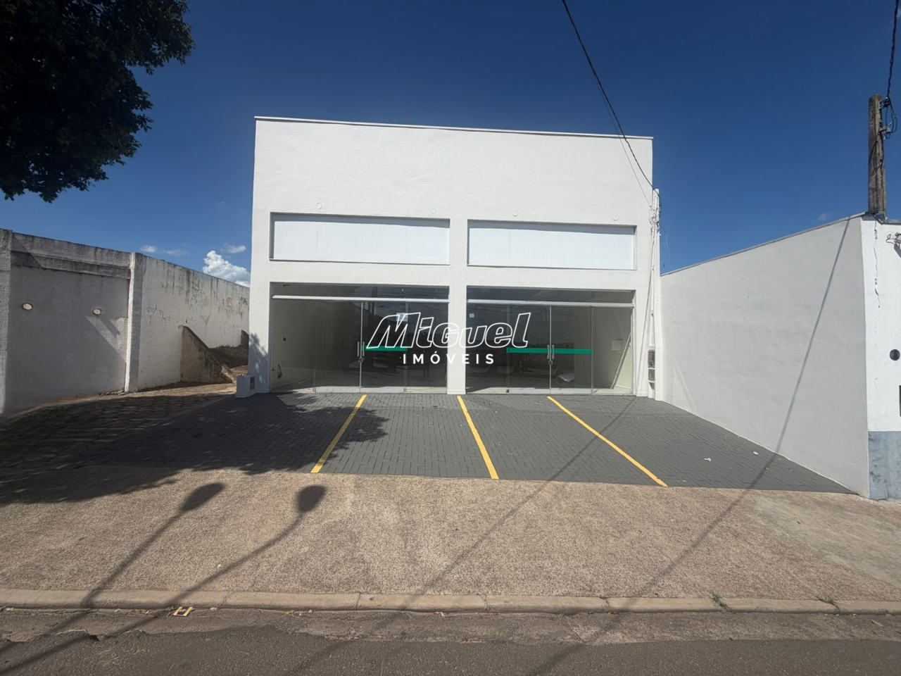 Salão Comercial, para aluguel, São Judas - - São Pedro/SP: 