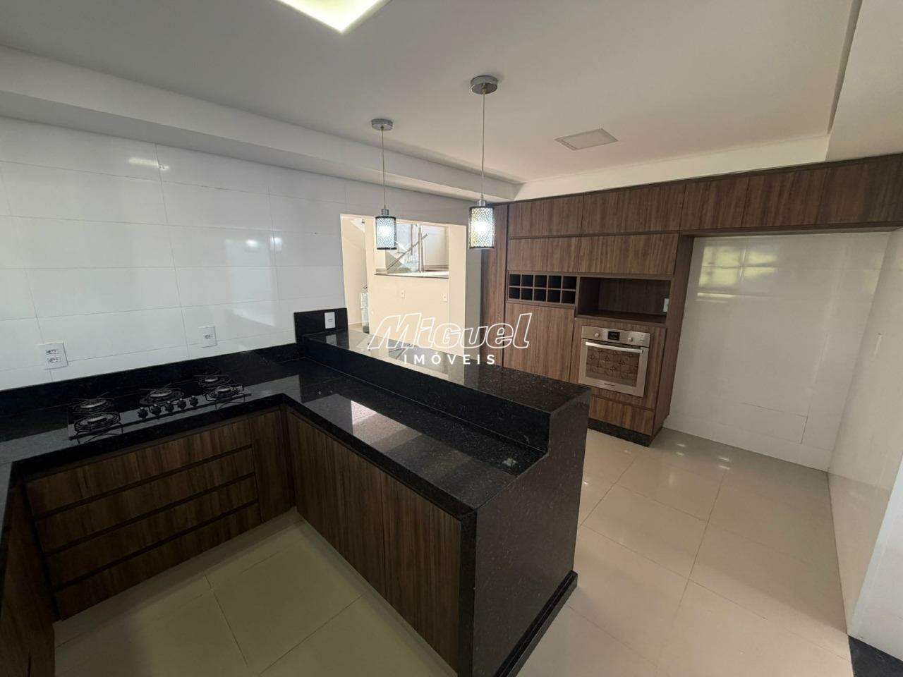 Casa em Condomínio, para aluguel, Recanto dos Universitários - 4 quartos Condomínio Residencial Morada dos Pássaros - Rio Das Pedras/SP: 