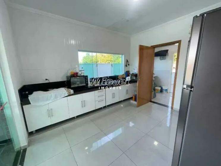 Casa, para aluguel, Centro - 5 quartos - Águas de São Pedro/SP: