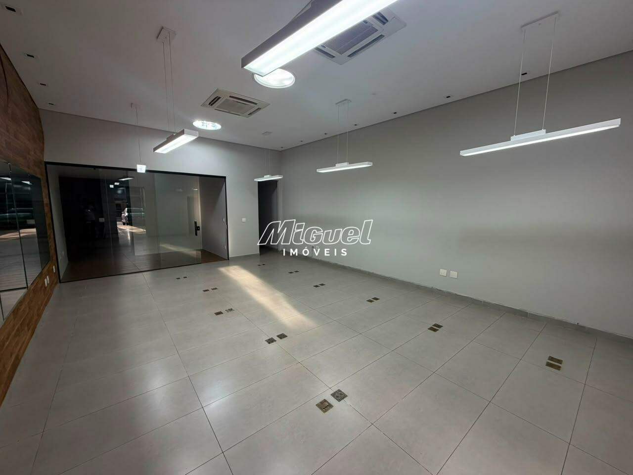 Salão Comercial, para aluguel, Vila Rezende - - Piracicaba/SP: