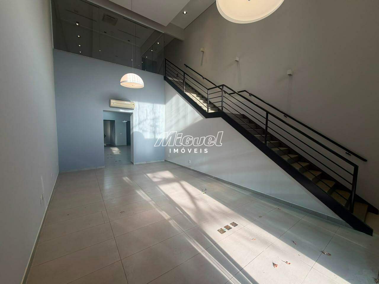 Salão Comercial, para aluguel, Vila Rezende - - Piracicaba/SP: 