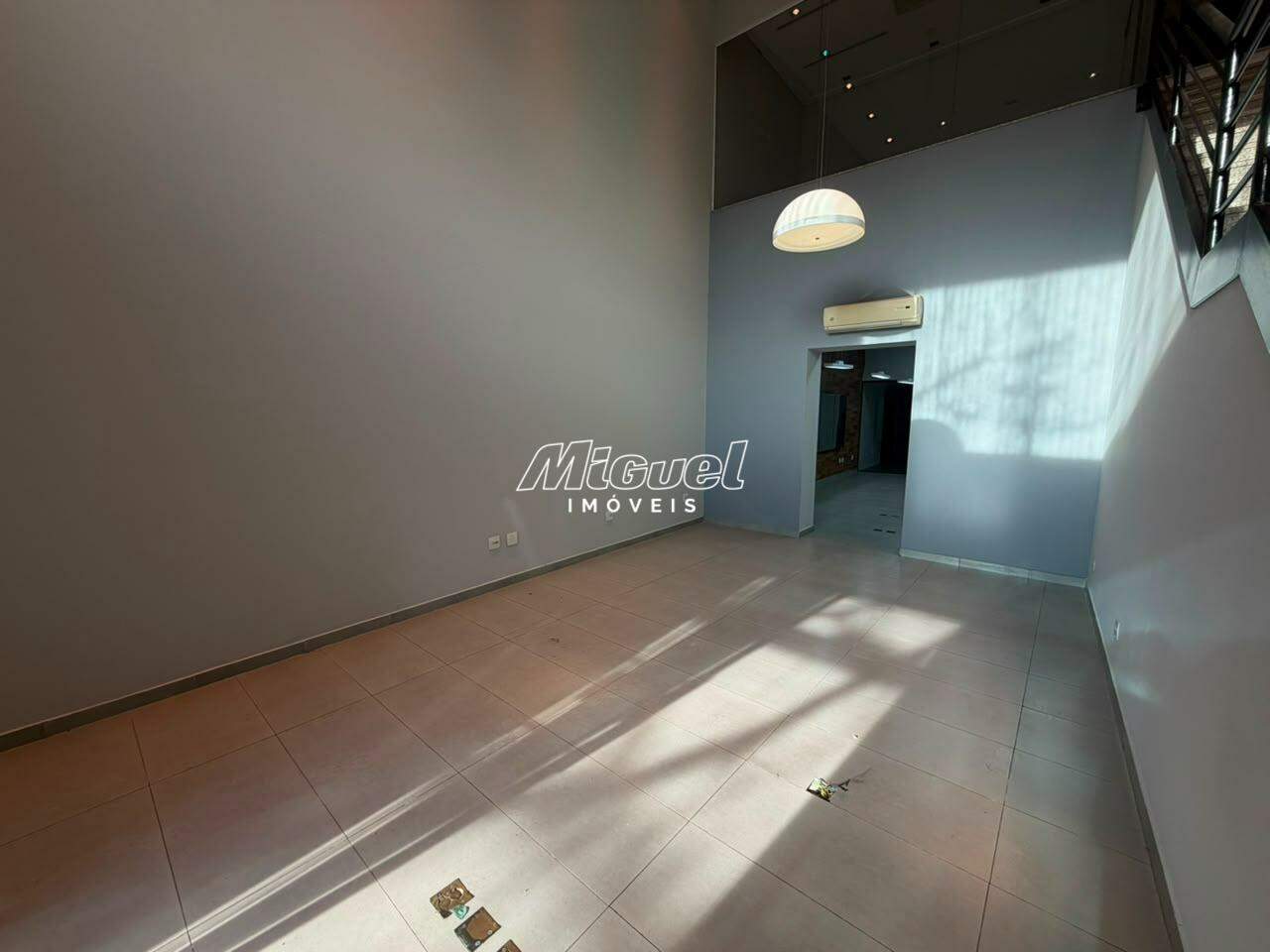 Salão Comercial, para aluguel, Vila Rezende - - Piracicaba/SP: 