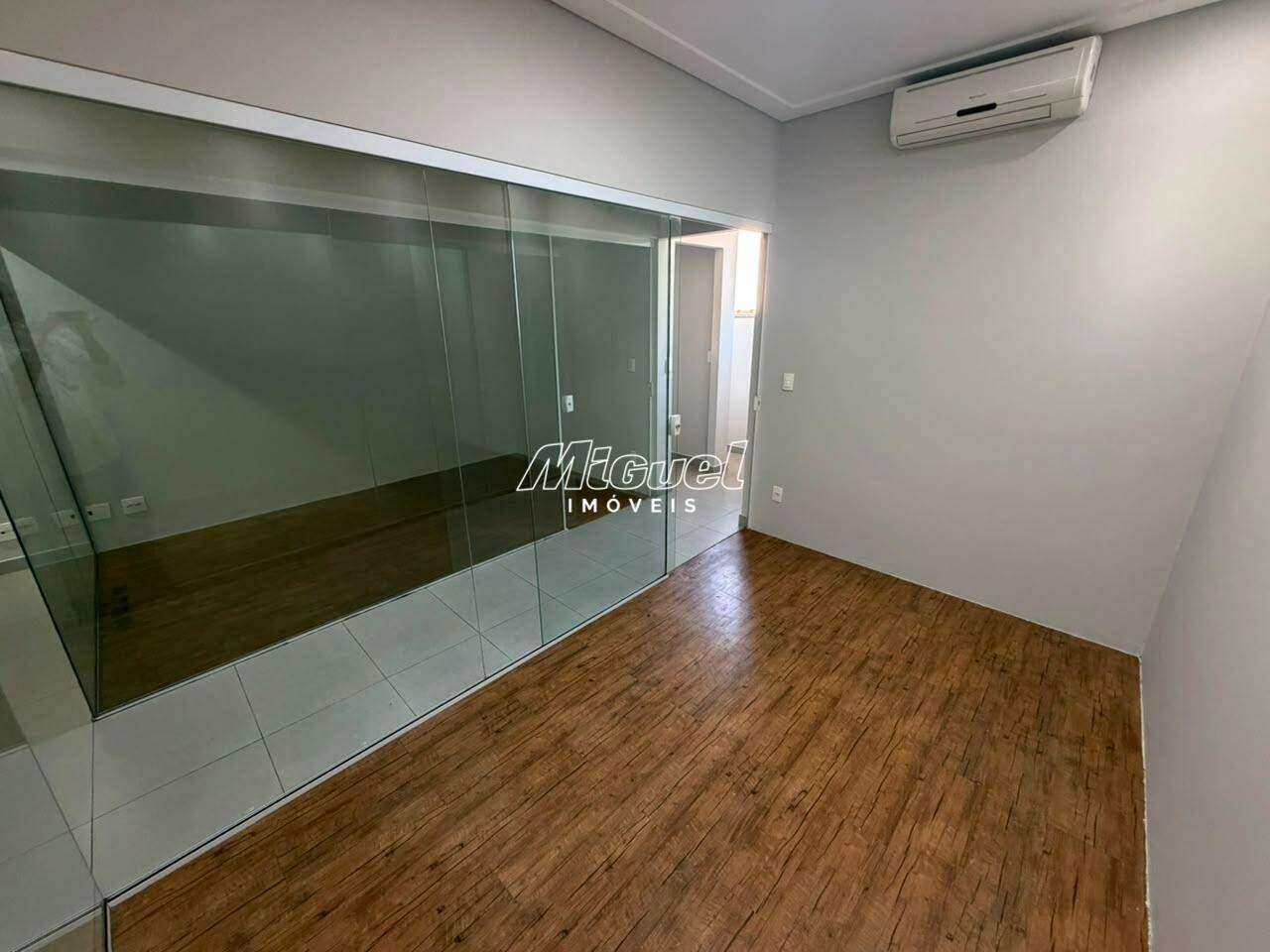 Salão Comercial, para aluguel, Vila Rezende - - Piracicaba/SP:
