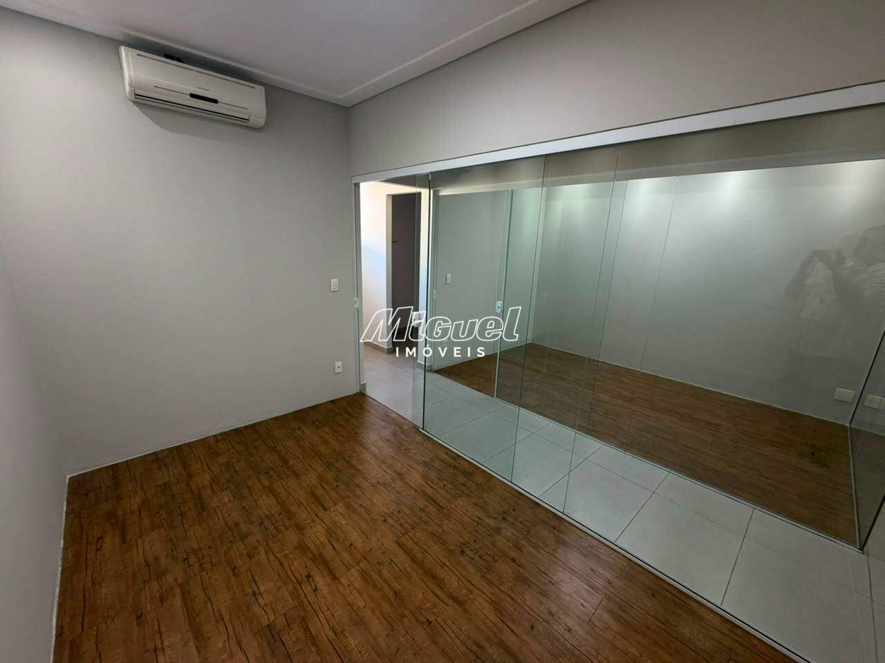 Salão Comercial, para aluguel, Vila Rezende - - Piracicaba/SP: